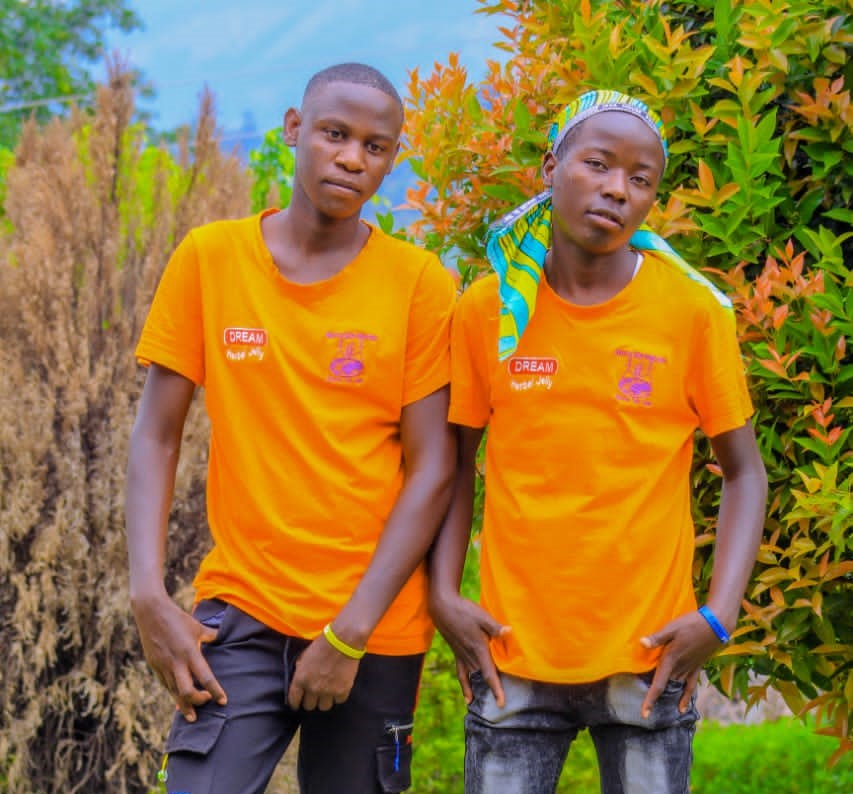 Full Guyz